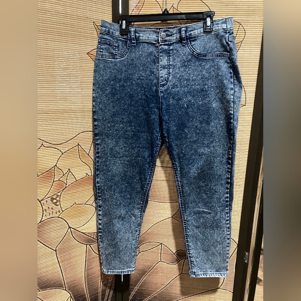 G by Giuliana Acid‑Wash High‑Rise Jeans | Size 16 | Stretch Denim | Vintage Look